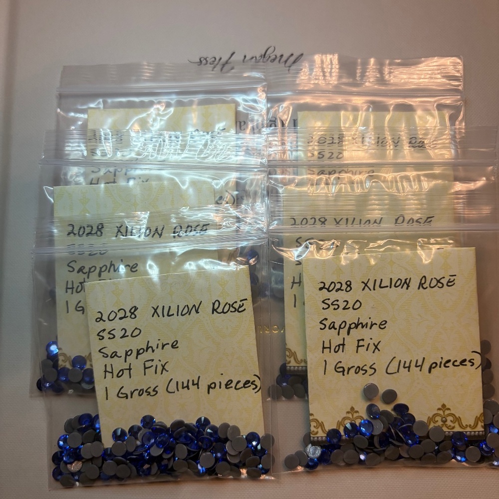 Swarovski • Color: Sapphire, 2028 XILION Rose Hotfix Rhinestones - Picture 10 of 10